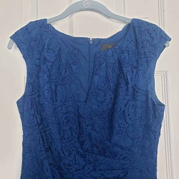 Adrianna Papell Lace Dress - Picture 3 of 11